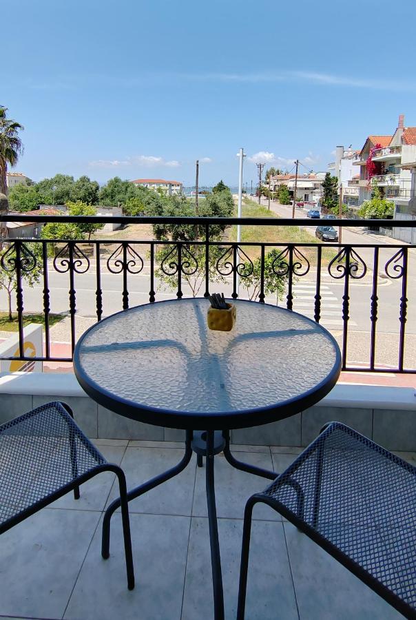 Sunset Apartments - Chambres d’hôtes Mesolóngi