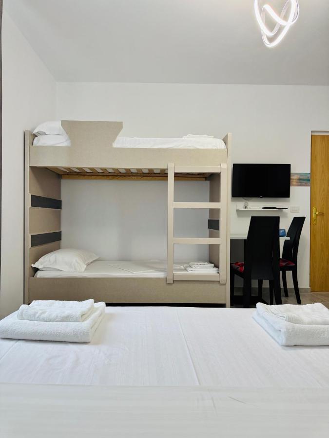 Deluxe Double Room with Balcony and Sea View