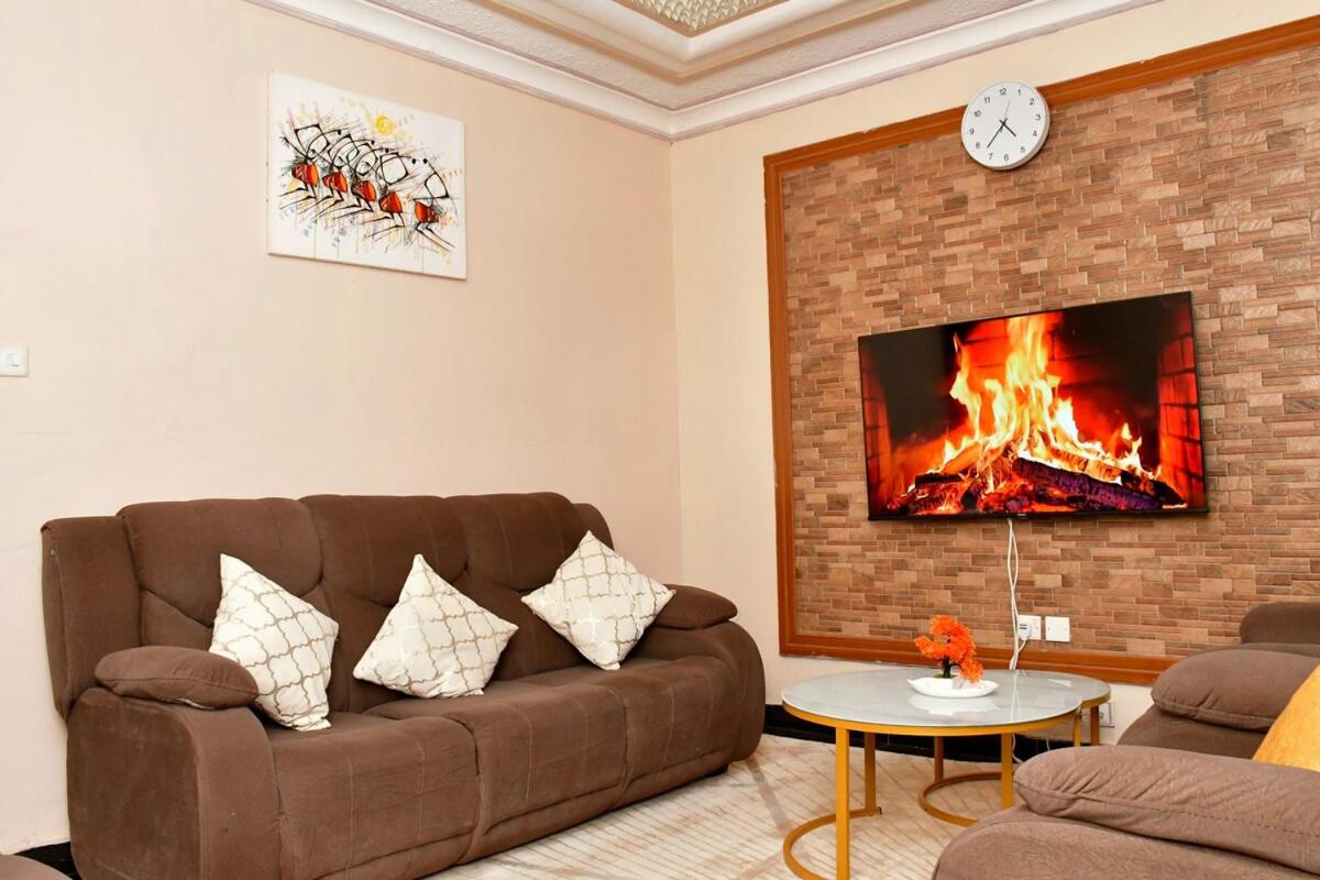 Emins - Ferienwohnung Eldoret