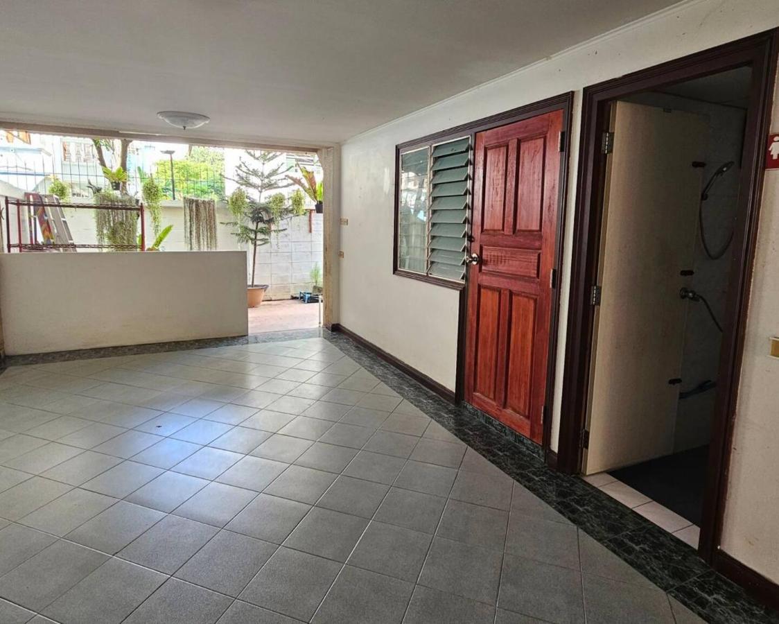 City Living, Cozy & Comfy room - B&B Bangkok