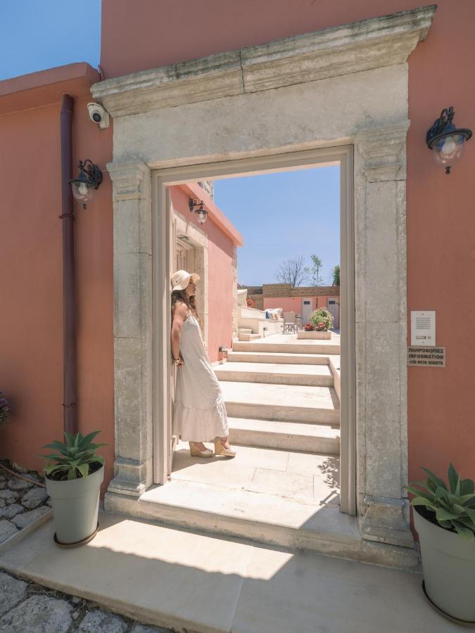 Arhontiko Arhanes Suites - B&B