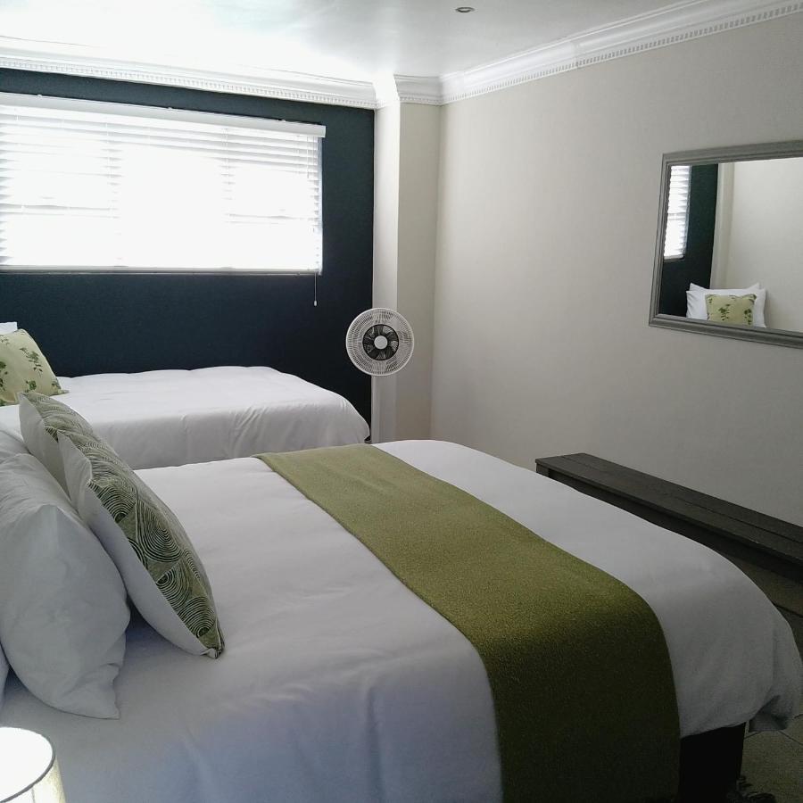 One-Bedroom Apartment with Garden