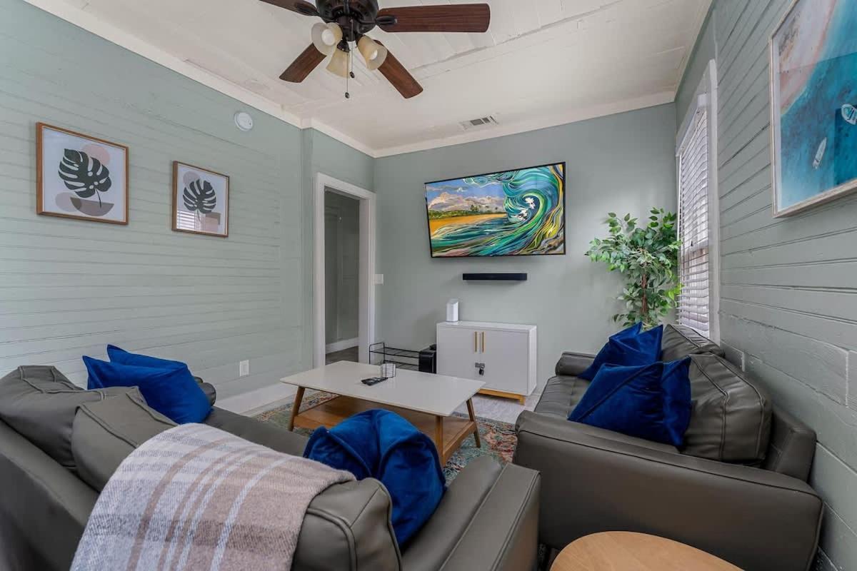 Historic District - Hot Tub - Walk to Forsyth Park - Chambres d’hôtes Savannah