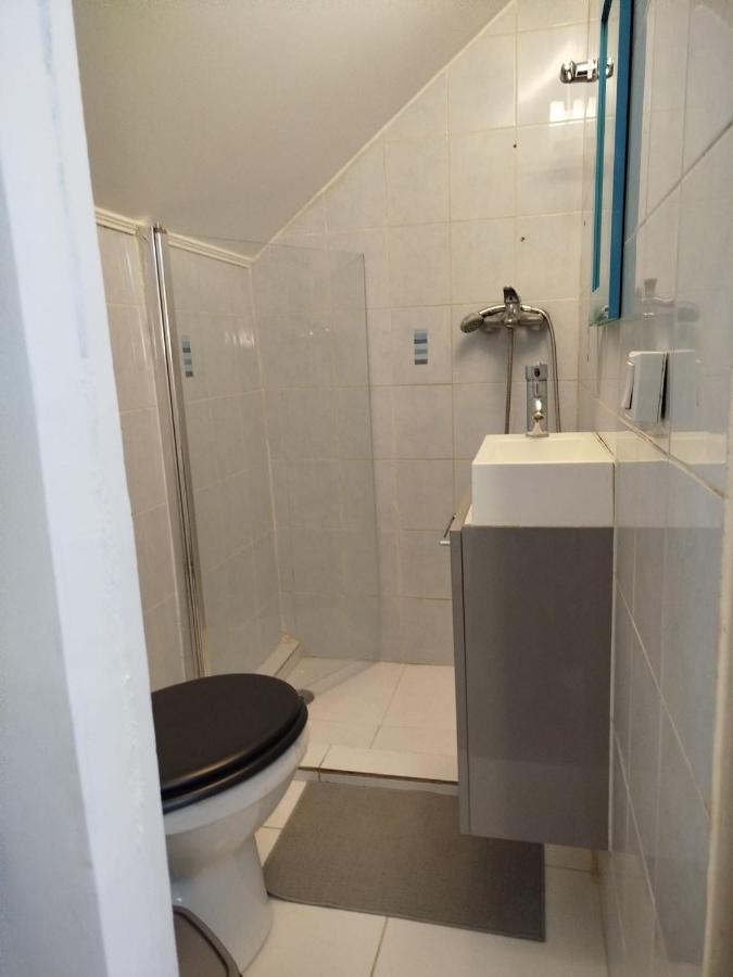 Appartement individuel dans charmante maison de ville à la française - Chambres d’hôtes Gagny