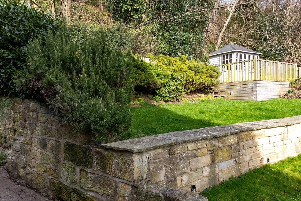 Turnerdale Cottage, nr Whitby, sleeps 6, dogs - Bed and Breakfast Whitby