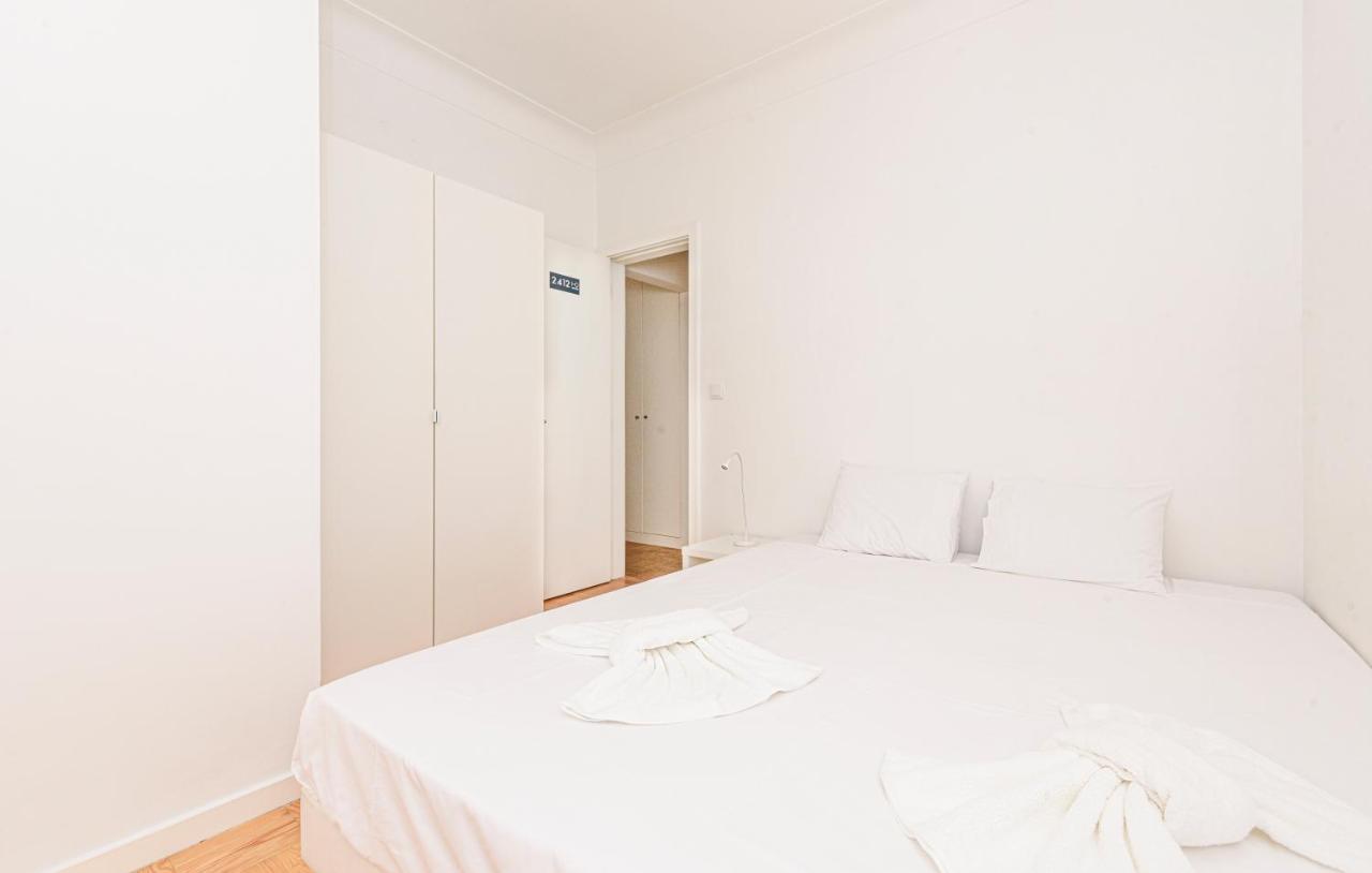 HOUZE_4 room apartment in Central Lisbon near Zoo - B&B