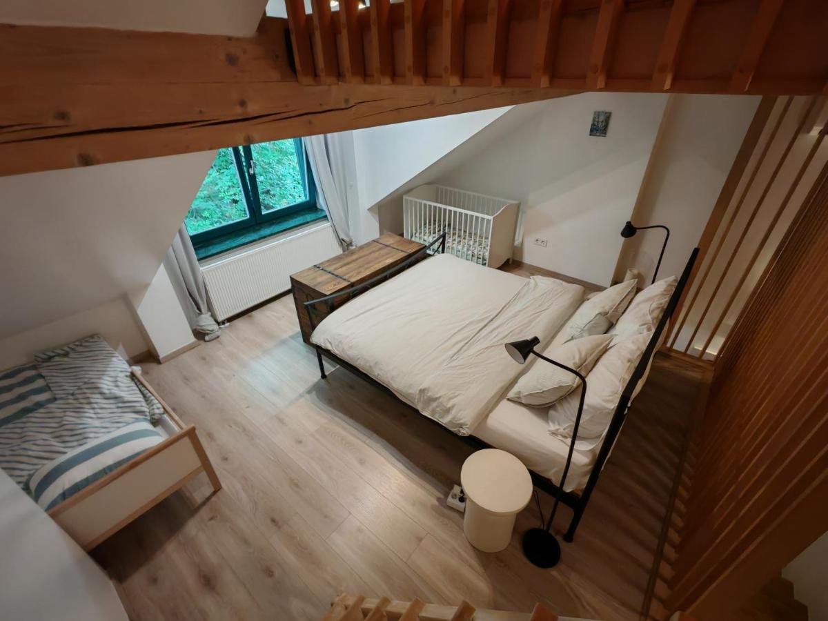 BY's home - B&B