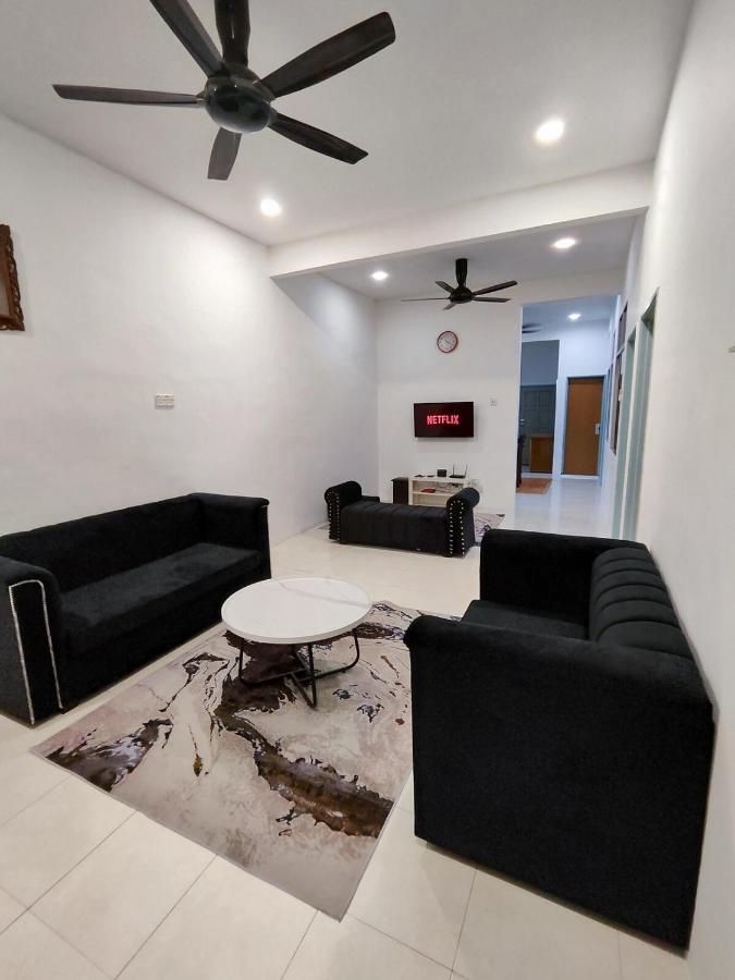 Homestay Temerloh Free Netflix Wi-fi 300MBPS 4 Bedroom 2 Air-cond Water Heater Water Filter - Ferienwohnung Temerluh