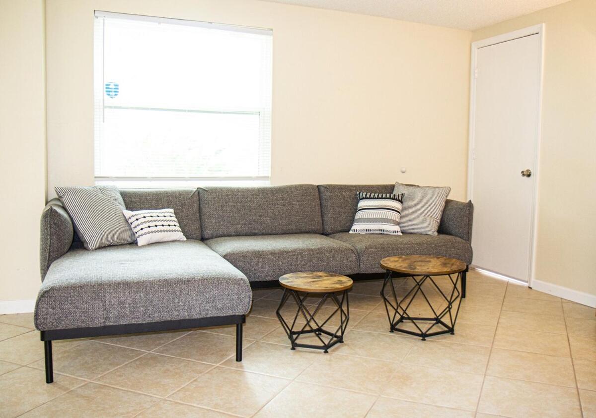Venice Beach & Golf Retreat with Heated Pool - Ferienwohnung Venice