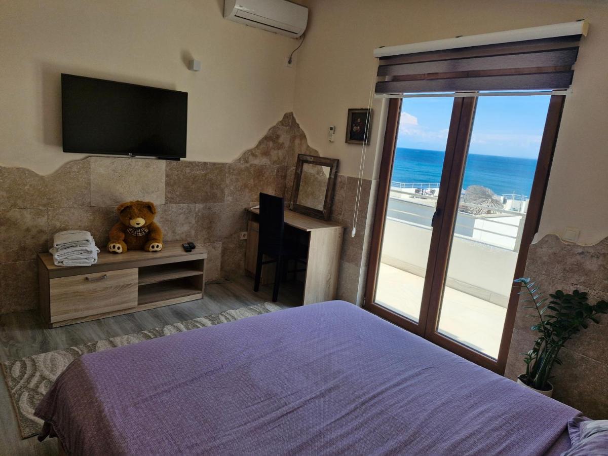 Deluxe Family Suite