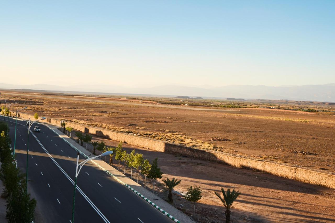 Family Stay Ourzazate - Deluxe Appartments - B&B Ouarzazate