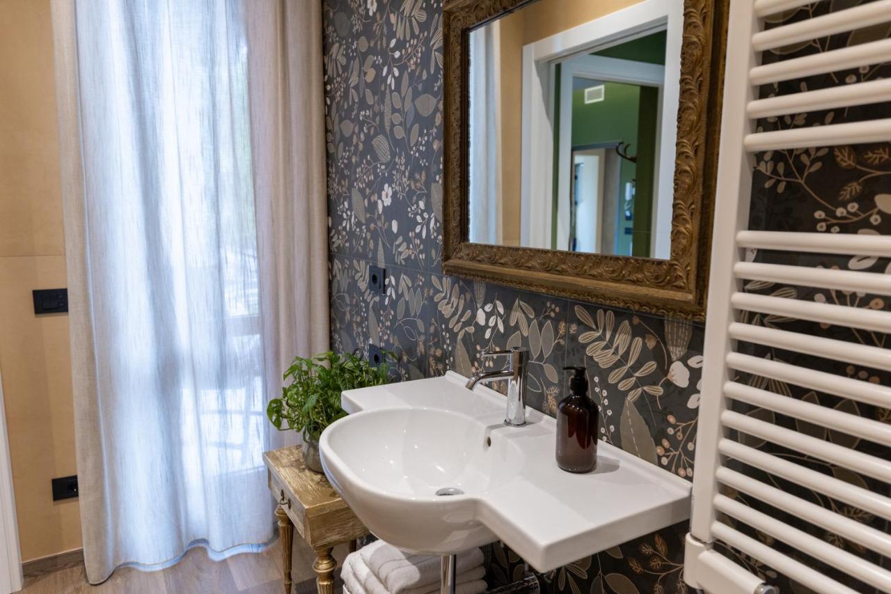 One-Bedroom Standard Apartment