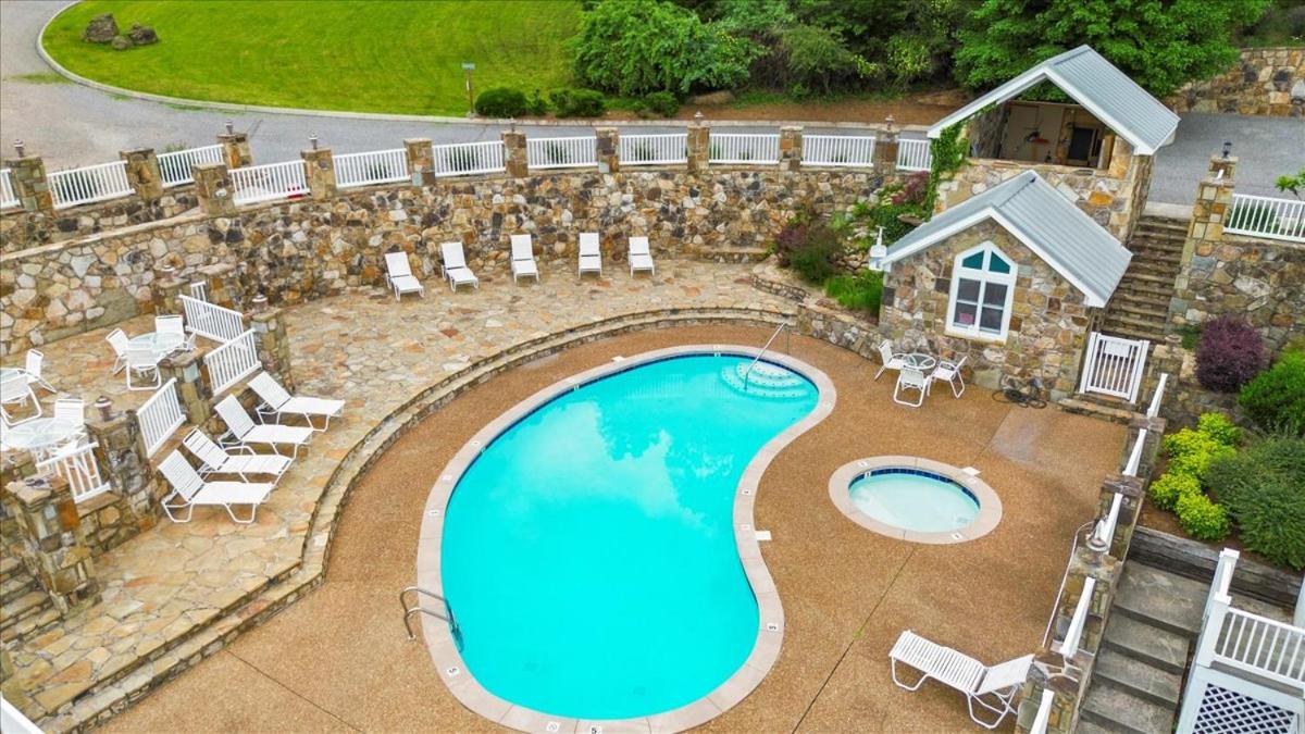 Norris Lake Dream Villa 5br 45ba - B&B LaFollette