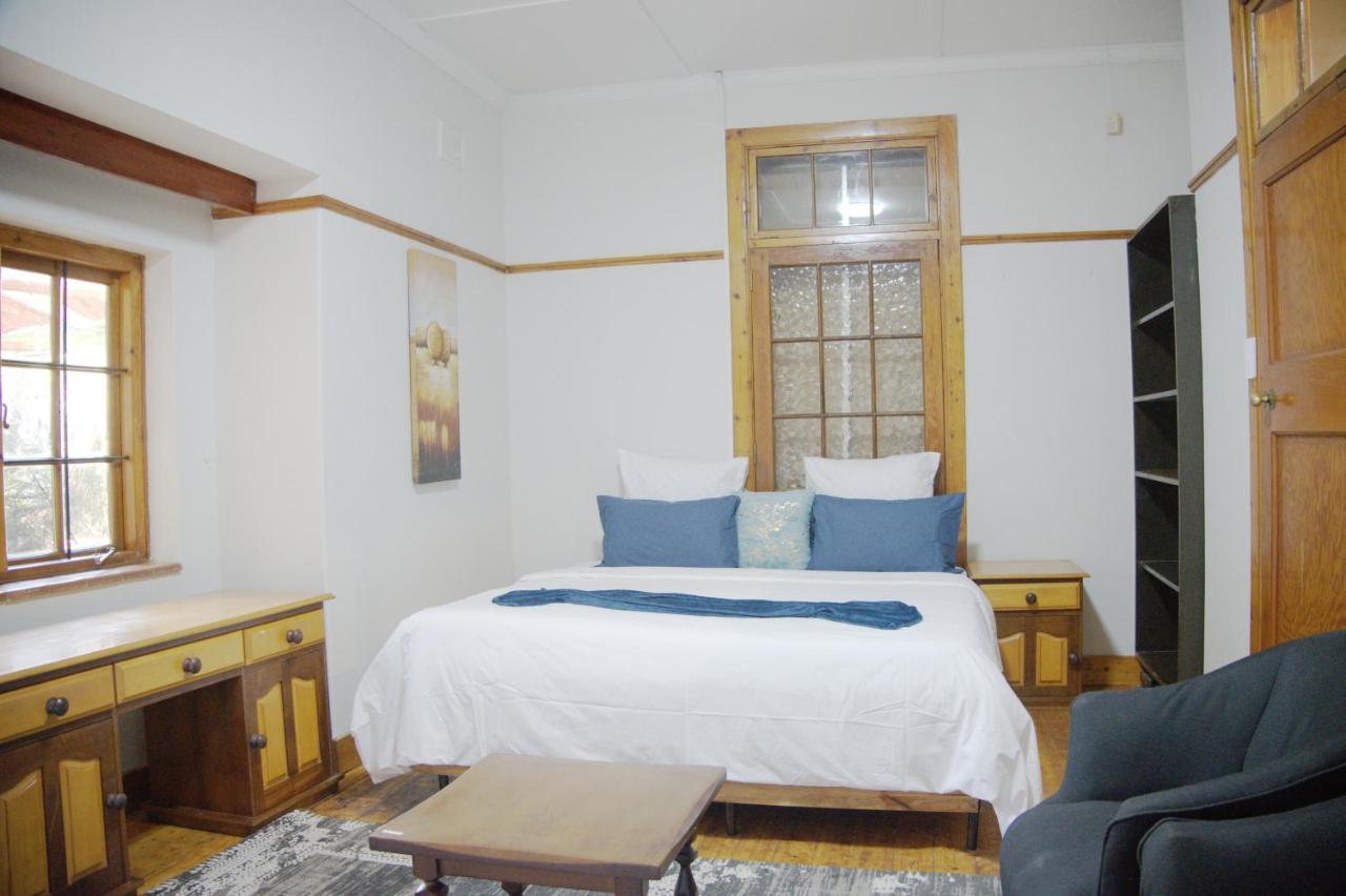 Brookyard Guest House - B&B