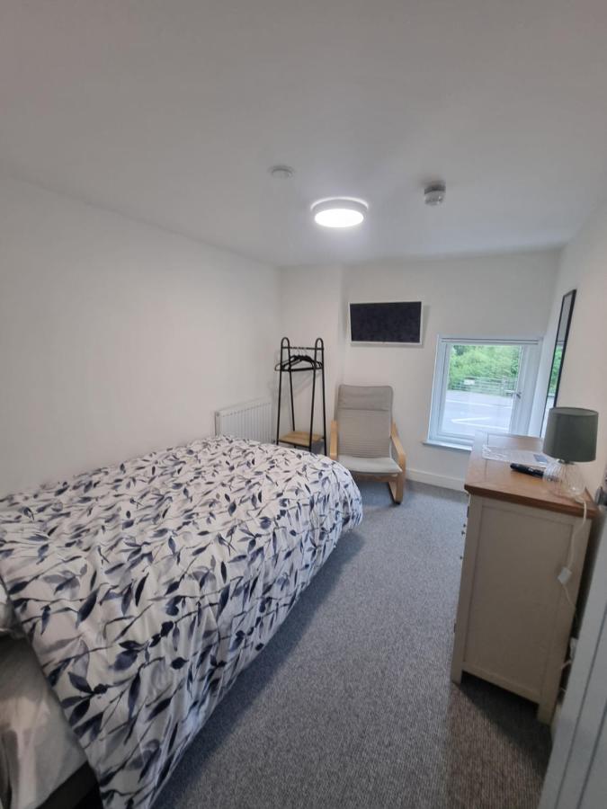 Tweepersoonskamer met Gedeelde Badkamer