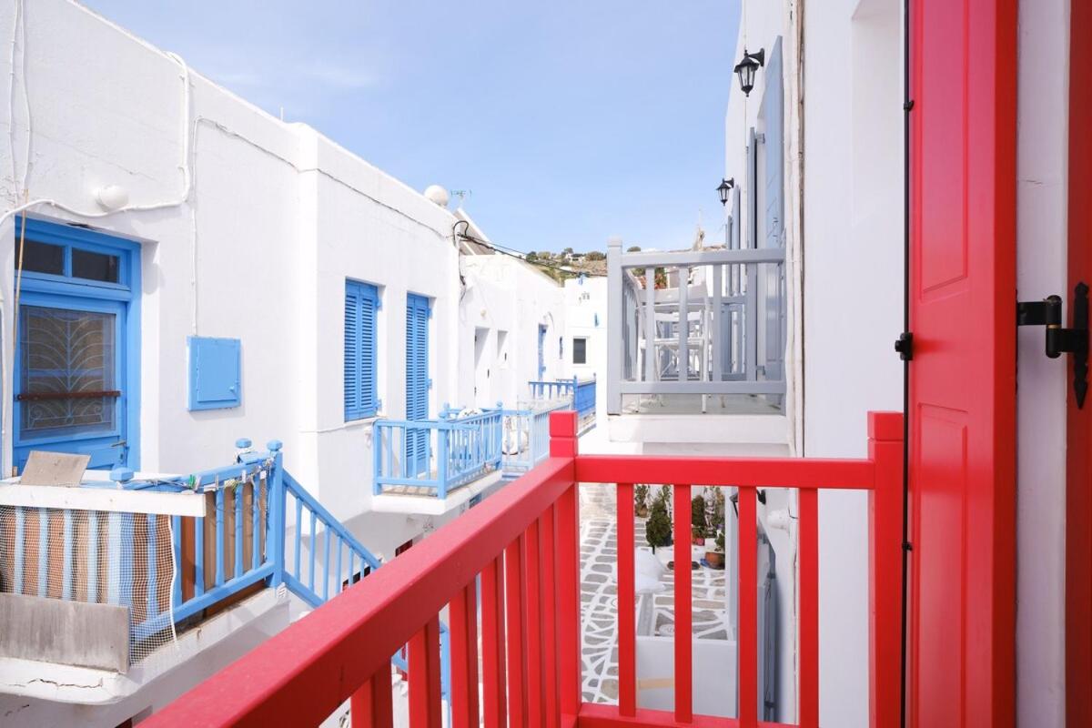 Τhe Red dooR - B&B