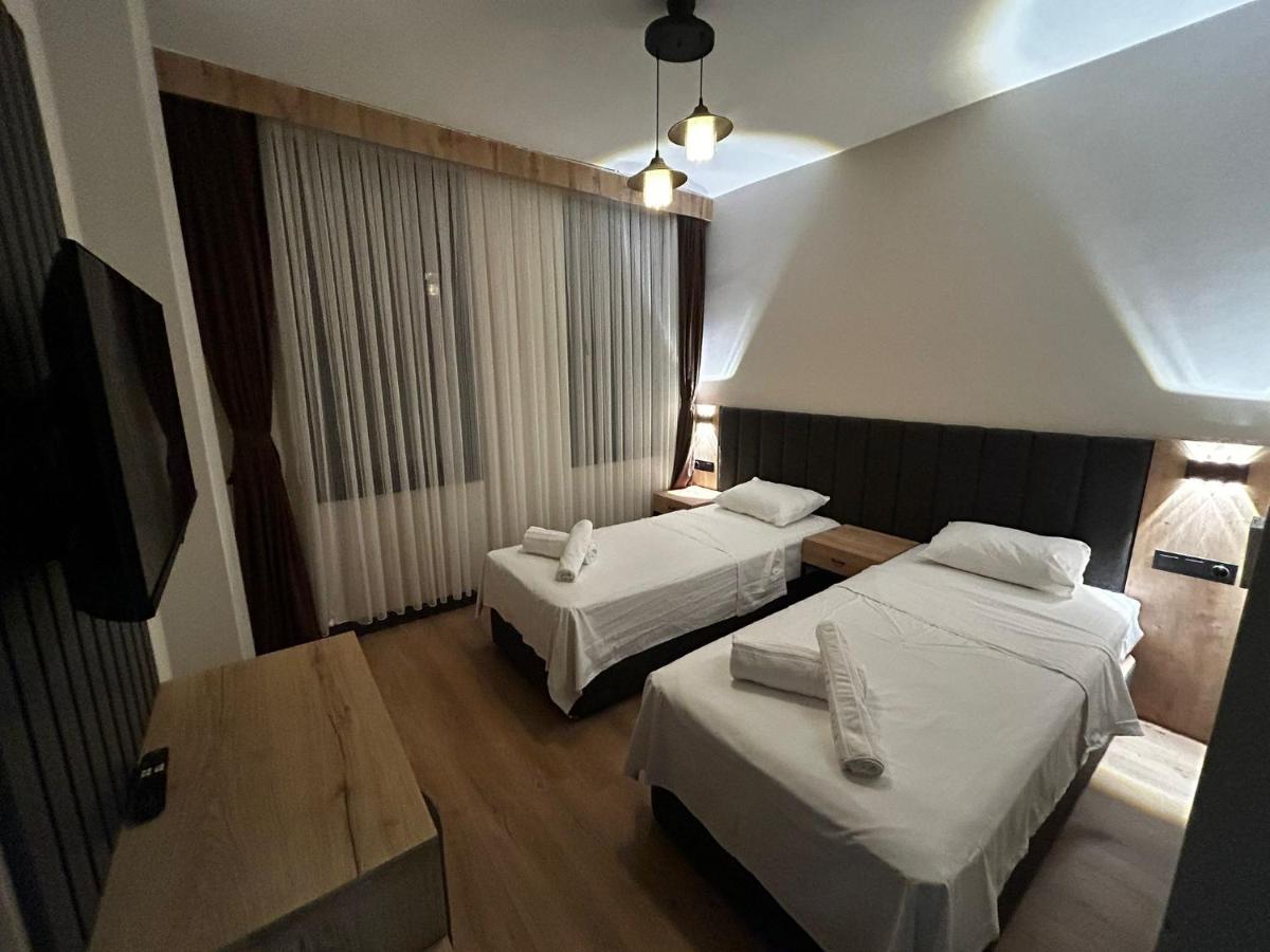 Doppel- oder Zweibettzimmer