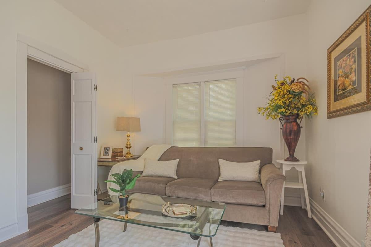 Comfy One Bed Apartment in Forest Park - B&B