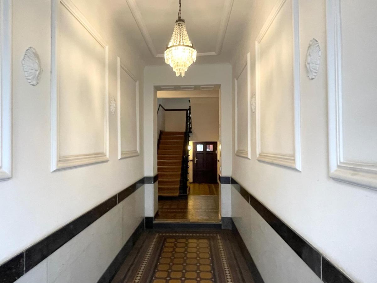 Fantastic apartment in prime location - city center west - B&B