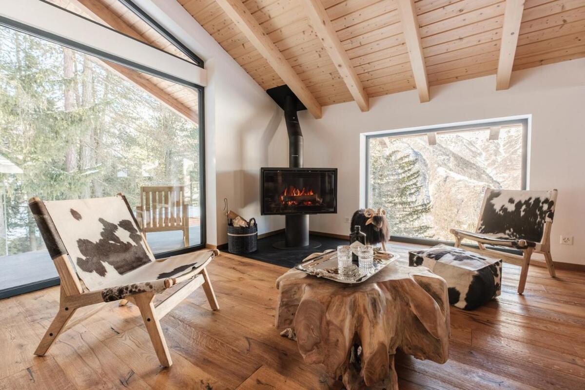 Luxury chalet with panoramic views, sauna, hot tub & cinema - Ferienwohnung Grächen