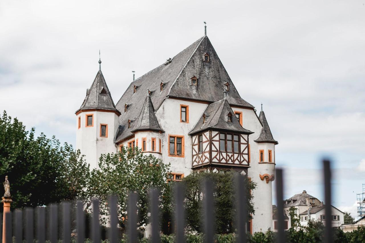 Schloss Schönborn - B&B Geisenheim