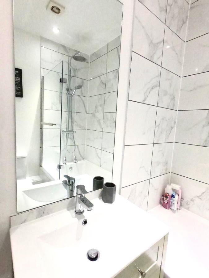 Spacious Southampton City Apartment with Courtyard - B&B Southampton