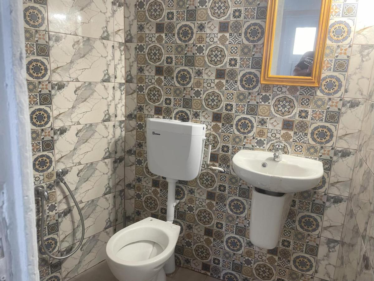 Deluxe Studio