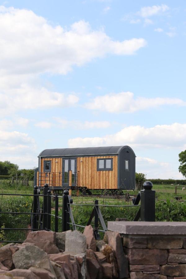 Long Meadow Shepherd Hut - Brecon Beacons, LD3 7TD - Chambres d’hôtes Talyllyn