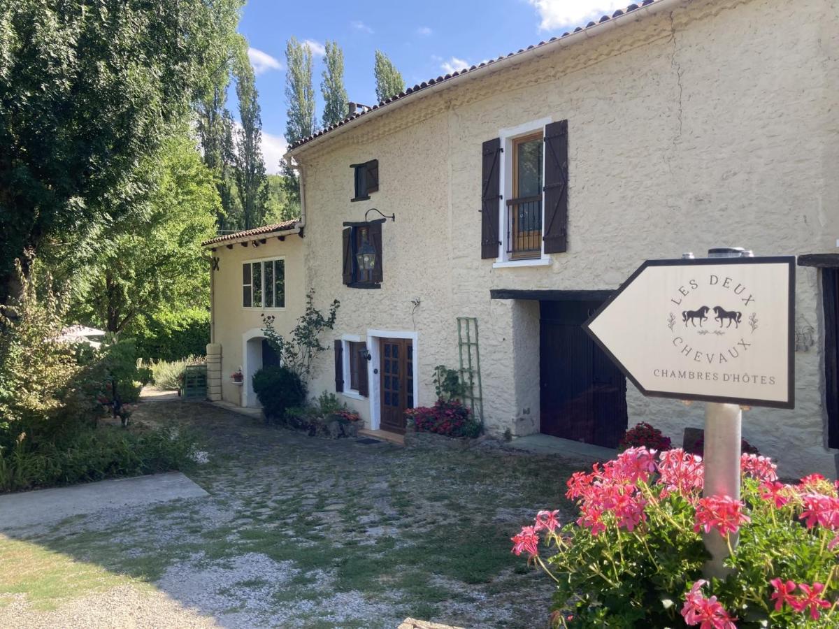 Les Deux Chevaux Chambres d’Hôtes - Ferienwohnung