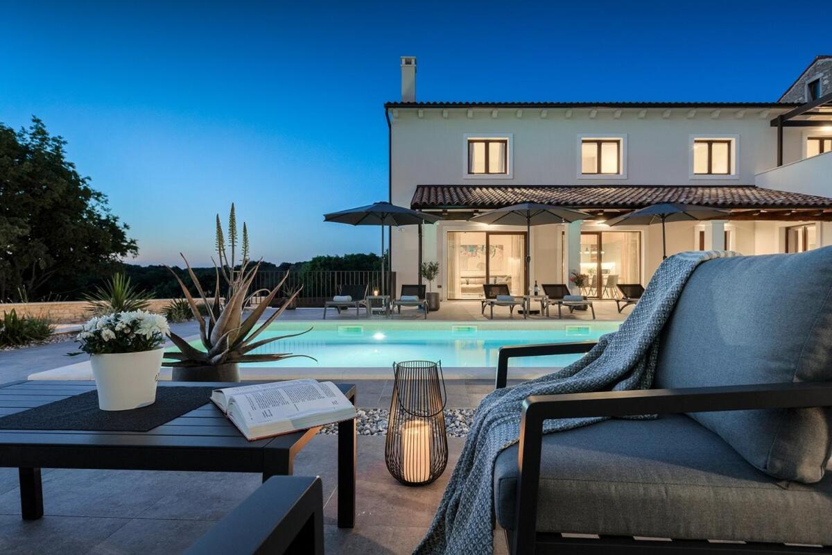 Villa Sirola by Istrialux - B&B Valtura