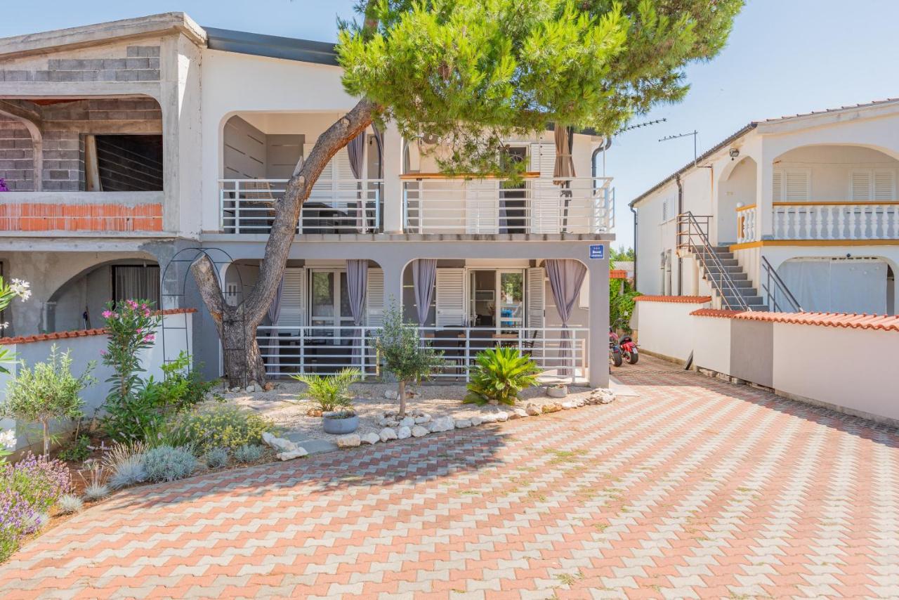 Apartments Laura - B&B Vir