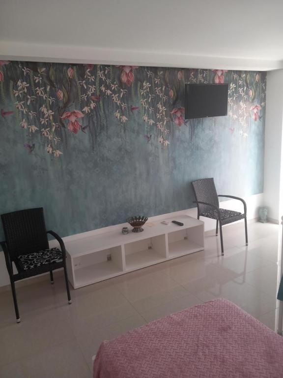 One-Bedroom Apartment with Balcony