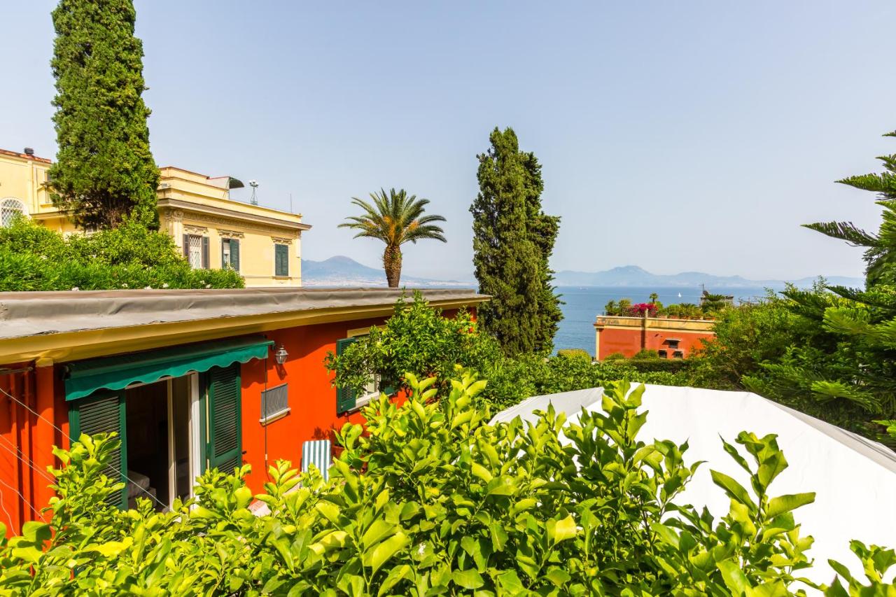 Villa Dolcevita with parking by Napoliapartments - B&B