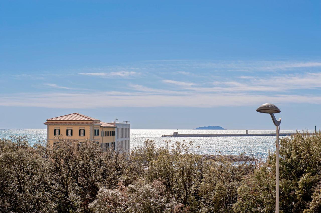 Sea Breeze Loft by Pleiades Home - B&B Livorno
