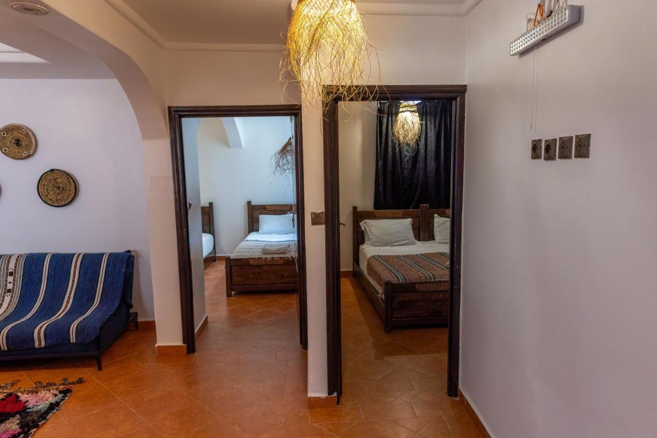 Apartment With Shared Bathroom