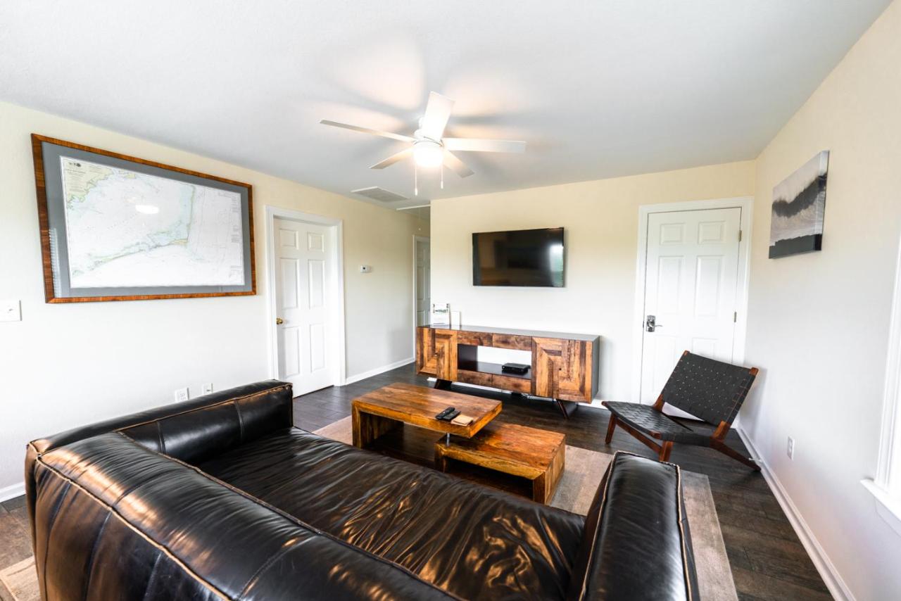 Watermen's Cabana 3C - 3-Bed, 2-Bath Apartment - Walk To BEACH Access & PET Friendly! - Chambres d'hôtes Waves