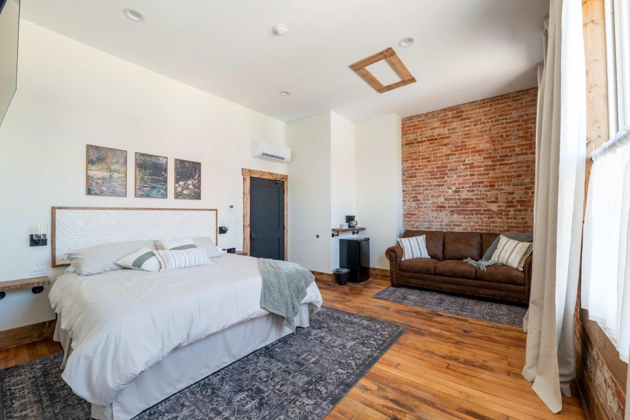 Courthouse Suite - Room 1 - Bed and Breakfast Versailles