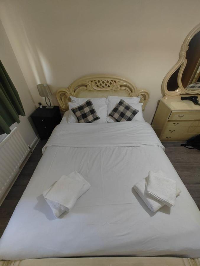 2 Bed Flat close to New Cross Gate, SE14 - Bed and Breakfast Londen