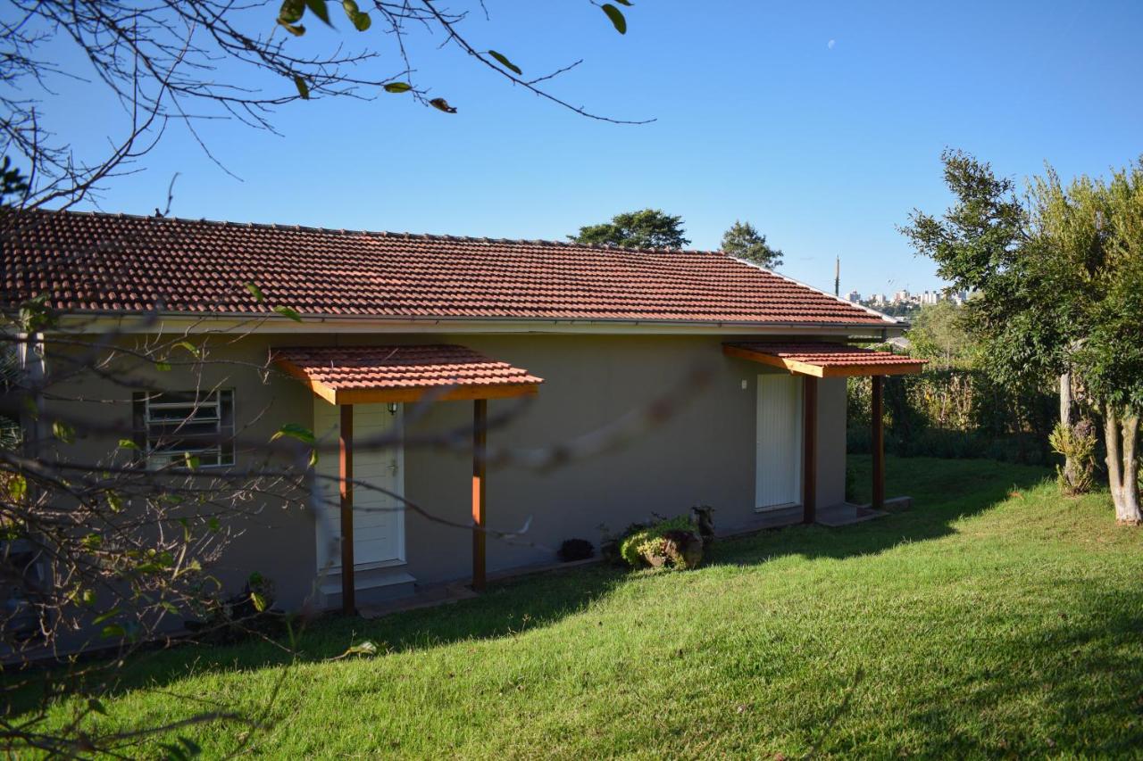 Suítes Celeste, Charme no Vale dos Vinhedos com Banheira e Café da Manhã Colonial Incluso - Ferienwohnung