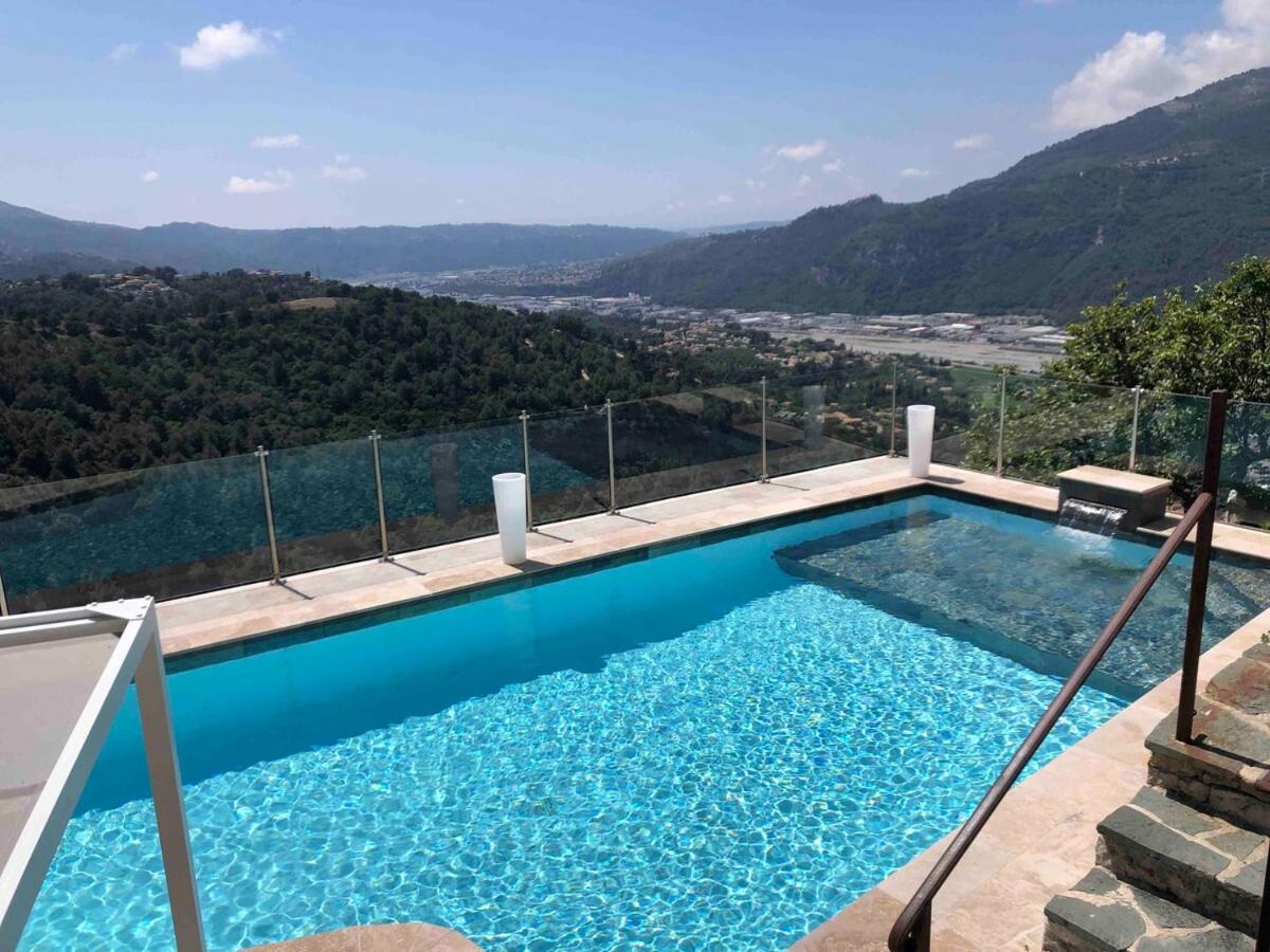 Nuit insolite avec jacuzzi privatif et piscine - Bed and Breakfast