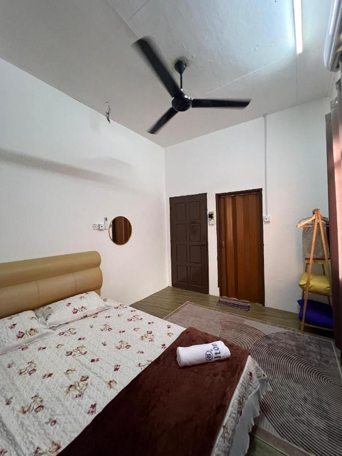 Cfd Homestay 2 Dungun - B&B