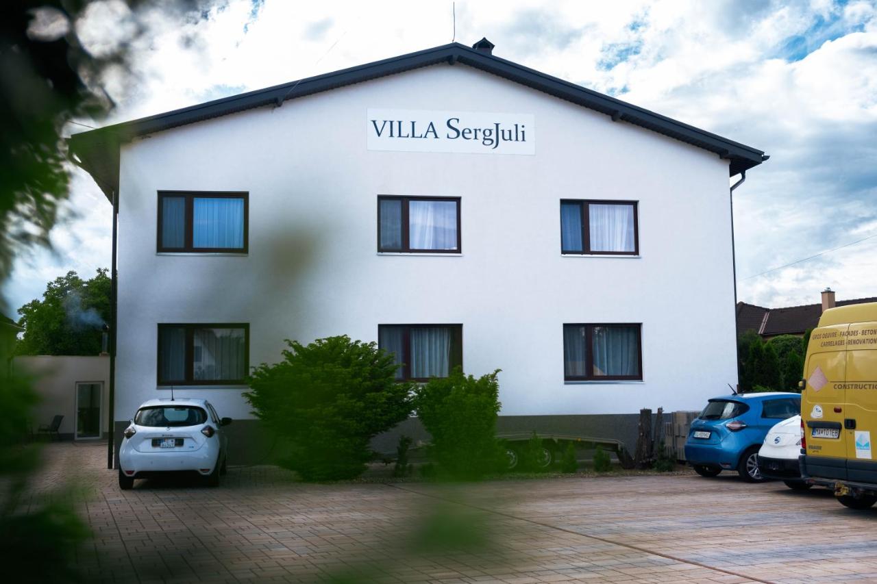 SergJuli Villa - Ferienwohnung