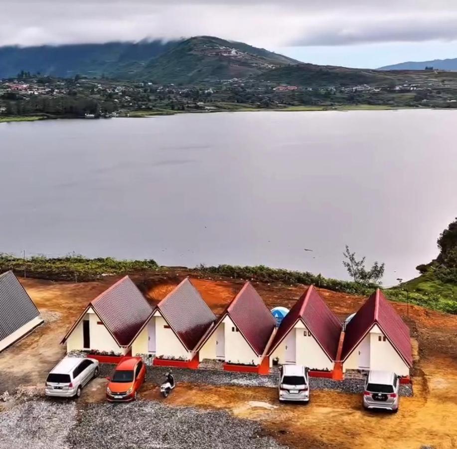 Villa Annisa 2 - B&B Alahanpanjang