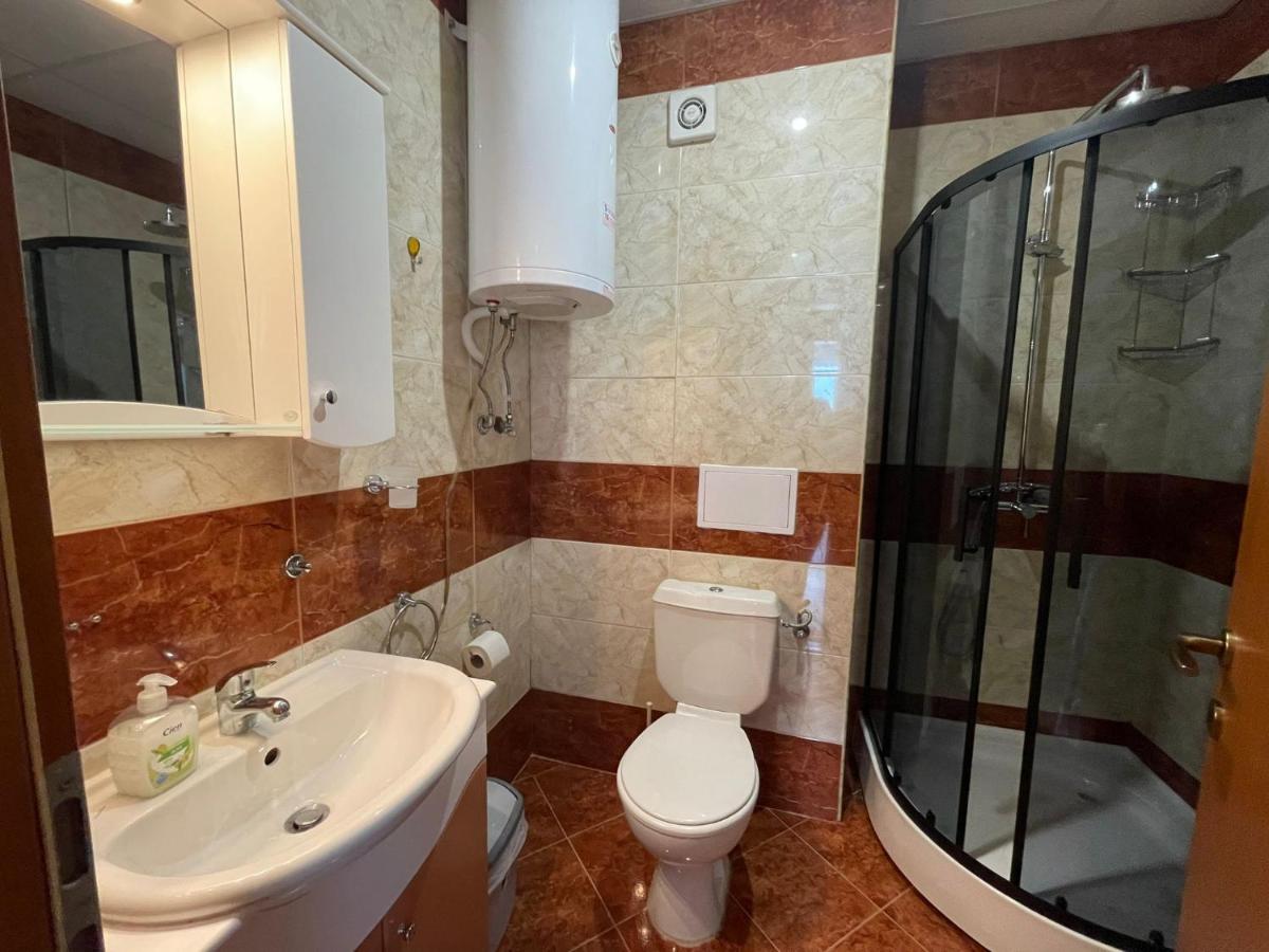 Appartement met 2 Slaapkamers, Balkon en Uitzicht op Zee