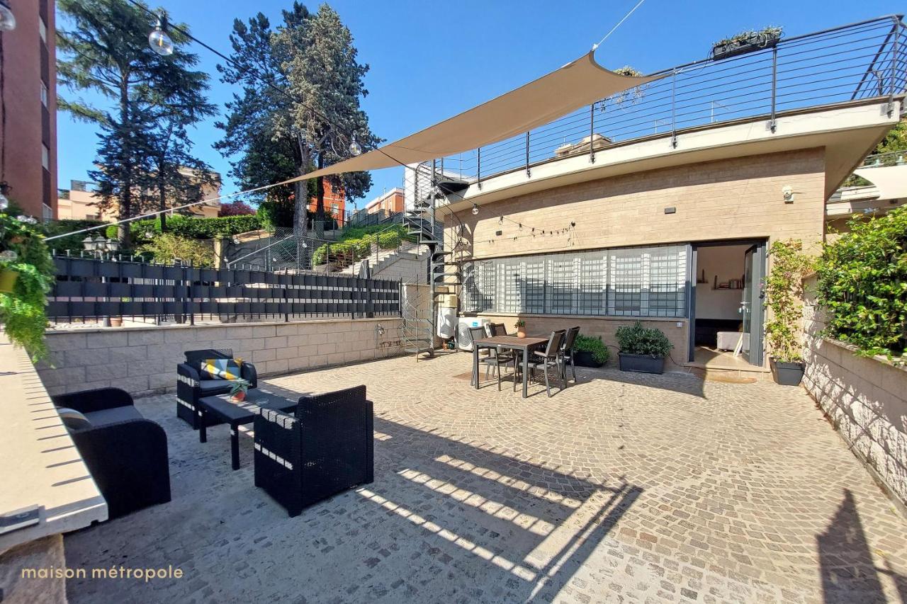 Color House, roof garden & parking - B&B Rome