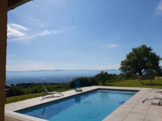 Évasion en Ardèche villa de Charme avec Piscine - B&B Saint-Romain-de-Lerps