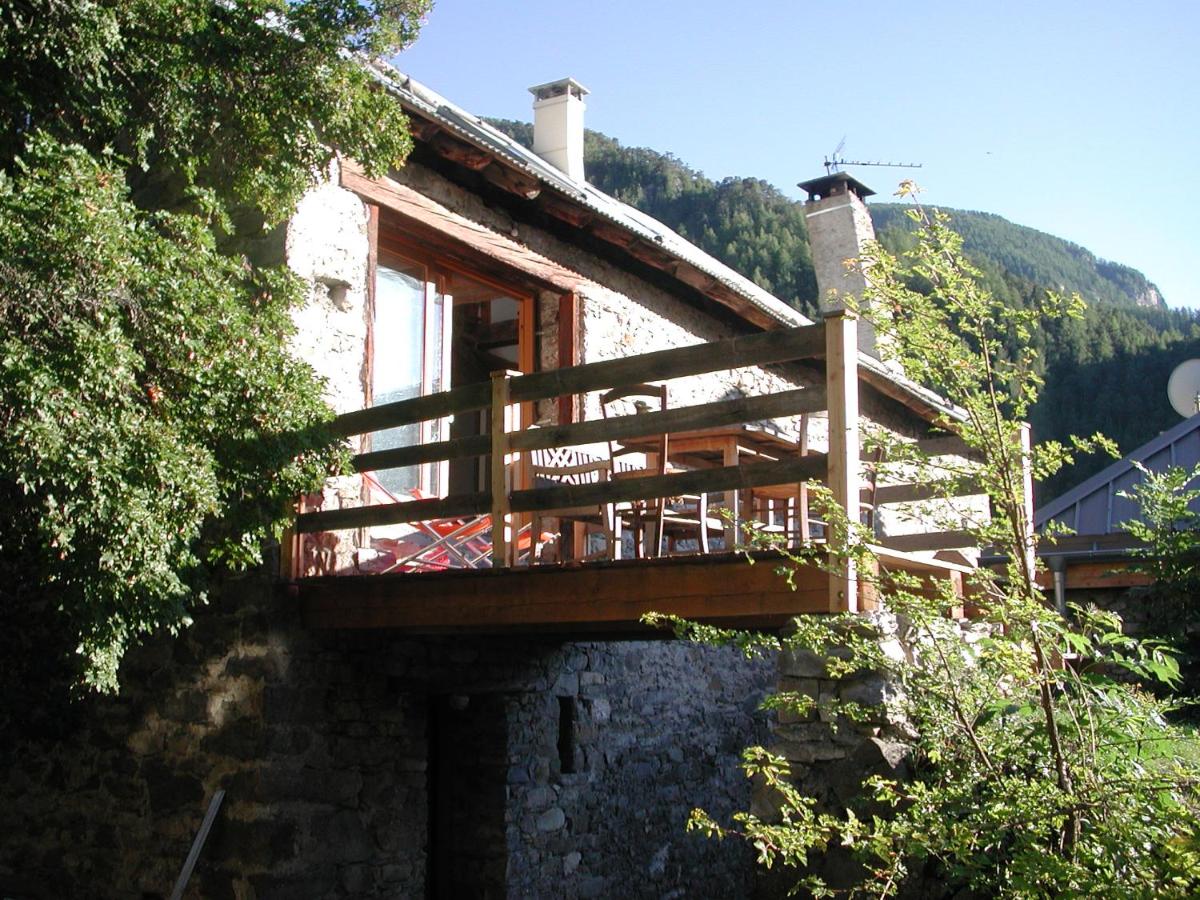 Le Gite de la Passerelle à Crévoux - B&B Crévoux