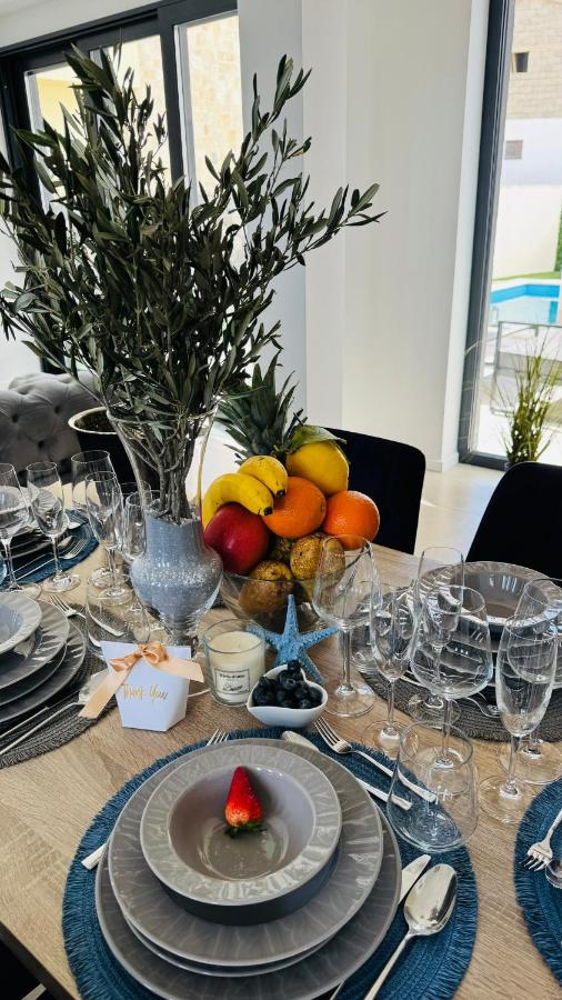 Appartement met Uitzicht op het Zwembad 
