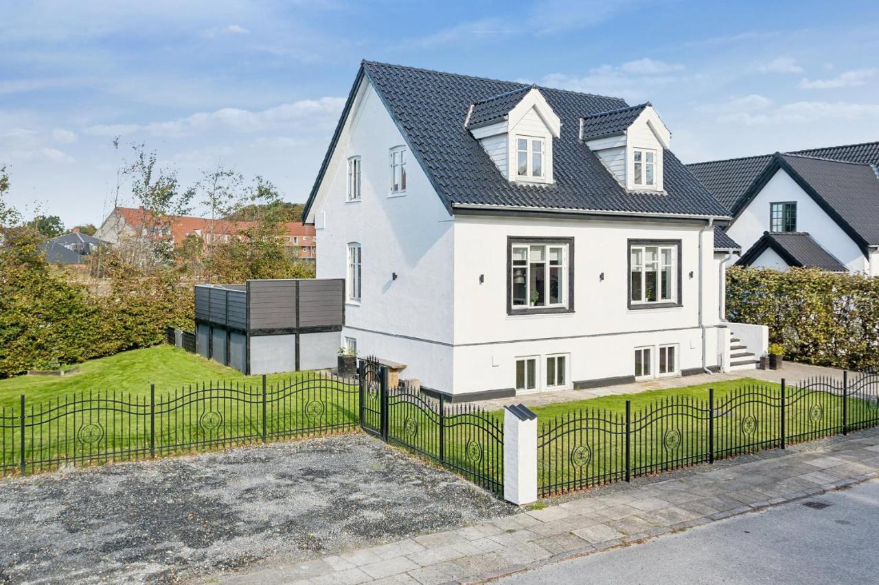 Lejlighed med egen indgang - B&B