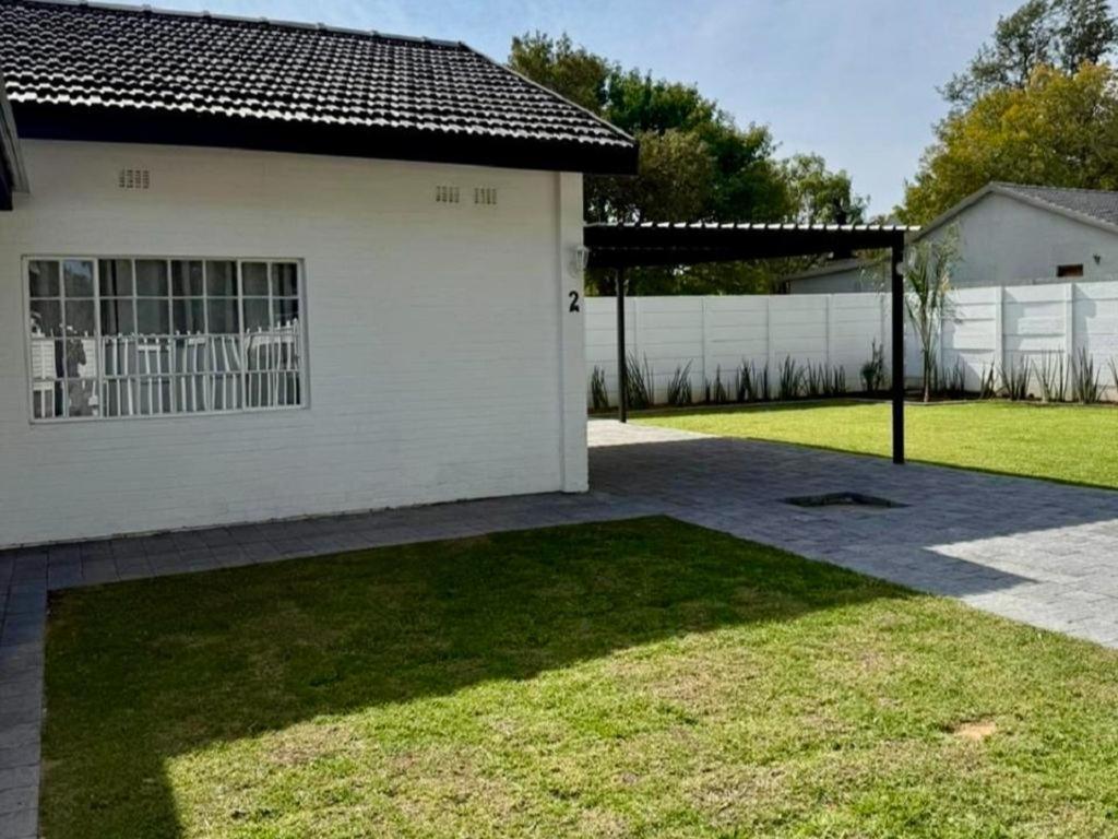 No. Thirteen Refined Living - B&B Welkom